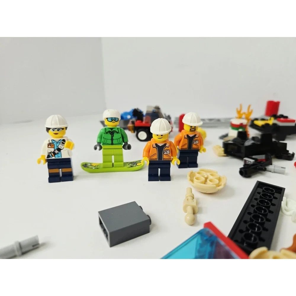 Lego City lot gold mine miners expedition site misc figures‎